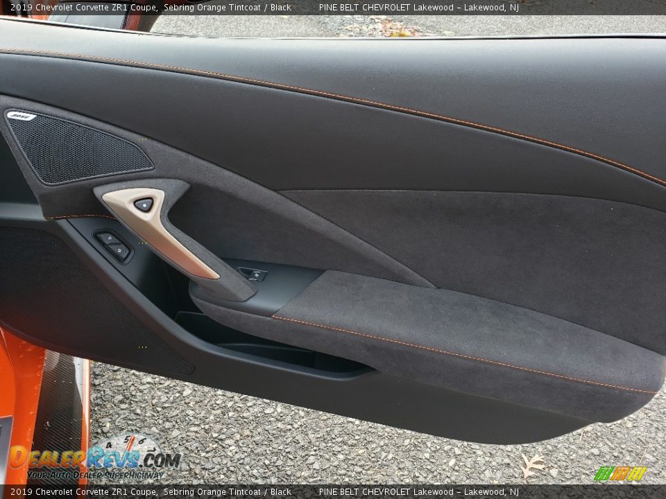 Door Panel of 2019 Chevrolet Corvette ZR1 Coupe Photo #10