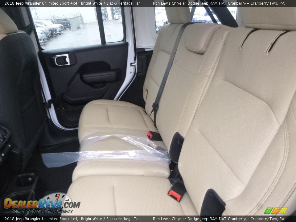 2018 Jeep Wrangler Unlimited Sport 4x4 Bright White / Black/Heritage Tan Photo #12