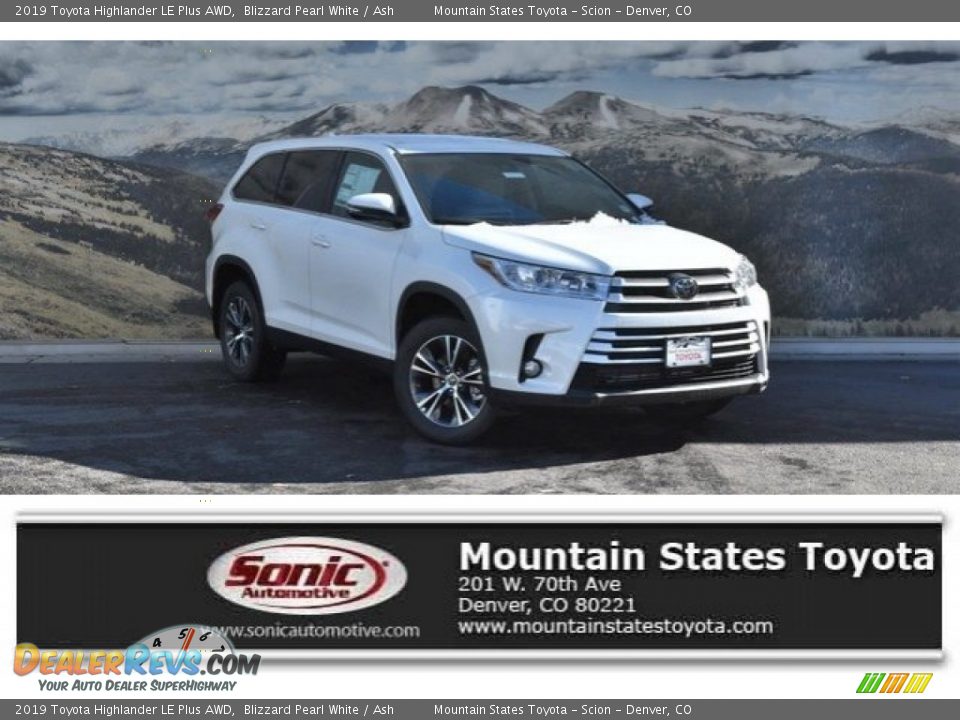 2019 Toyota Highlander LE Plus AWD Blizzard Pearl White / Ash Photo #1