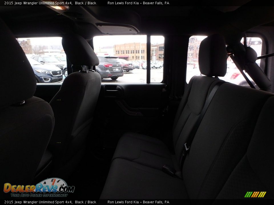 2015 Jeep Wrangler Unlimited Sport 4x4 Black / Black Photo #14