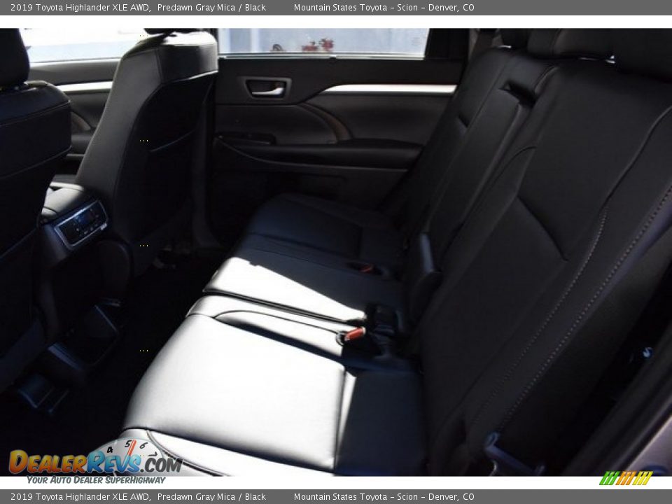 2019 Toyota Highlander XLE AWD Predawn Gray Mica / Black Photo #15