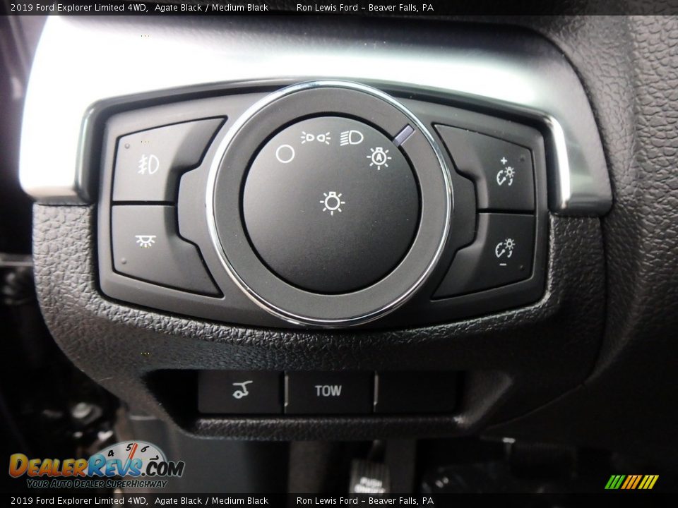 Controls of 2019 Ford Explorer Limited 4WD Photo #20