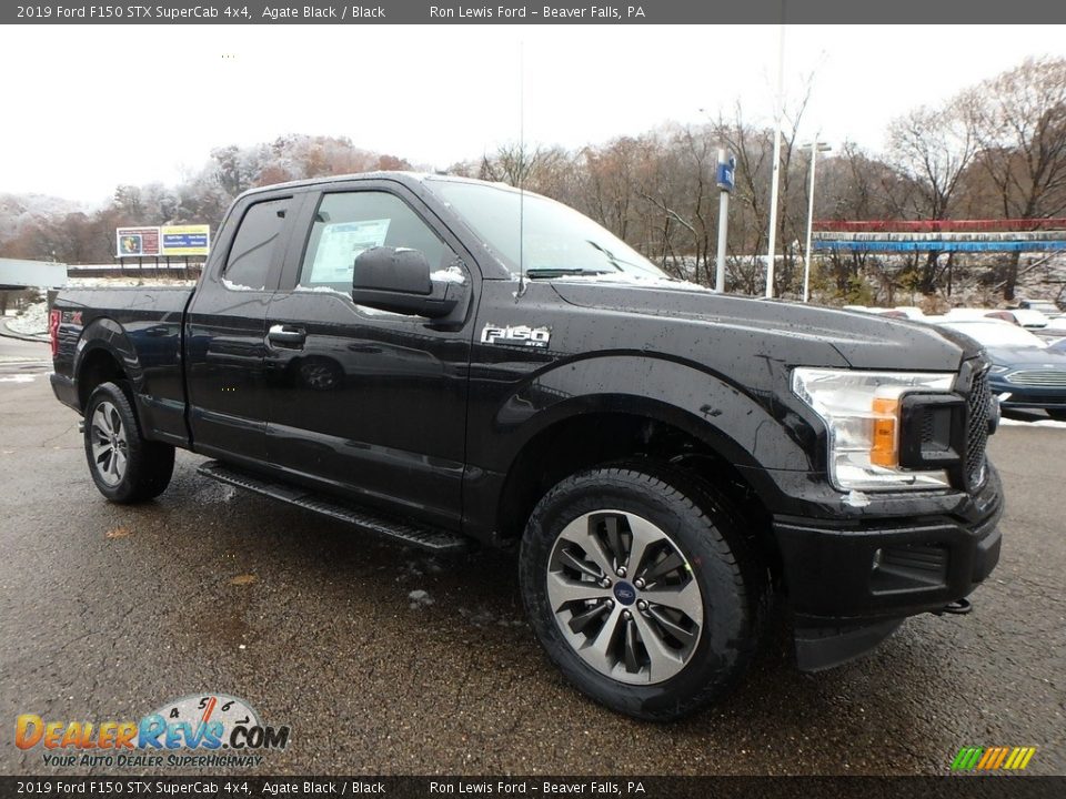 Front 3/4 View of 2019 Ford F150 STX SuperCab 4x4 Photo #8
