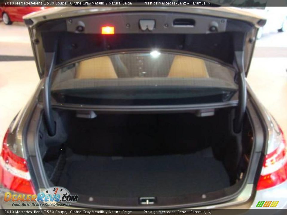 2010 Mercedes-Benz E 550 Coupe Olivine Gray Metallic / Natural Beige Photo #14