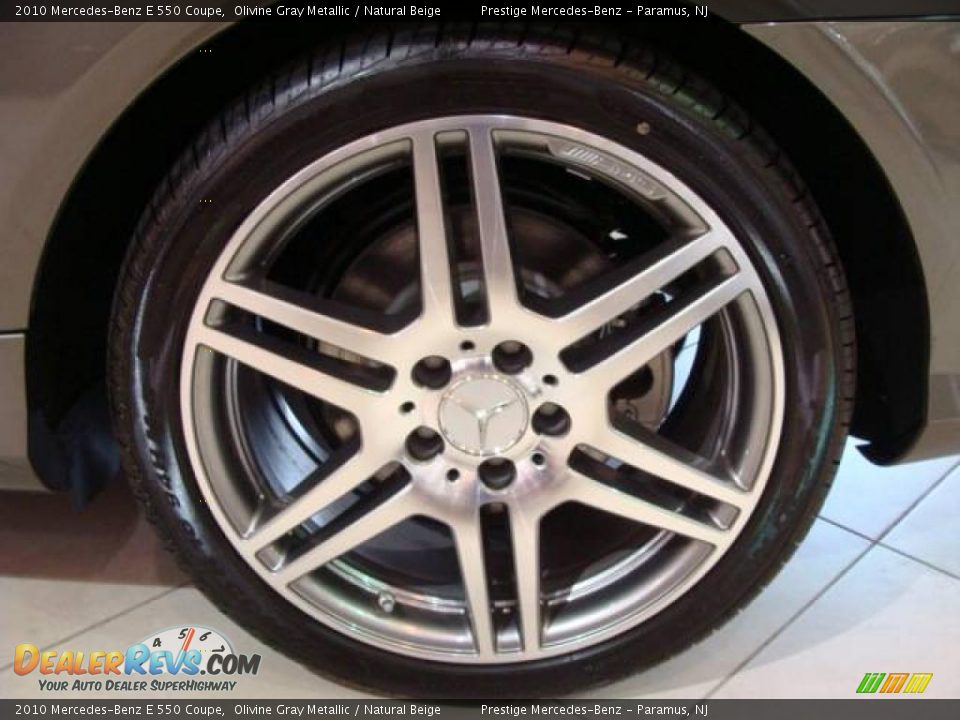 2010 Mercedes-Benz E 550 Coupe Olivine Gray Metallic / Natural Beige Photo #15