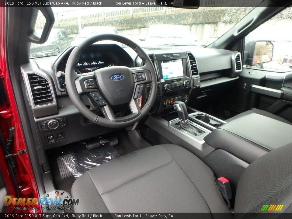 Black Interior - 2019 Ford F150 XLT SuperCab 4x4 Photo #13
