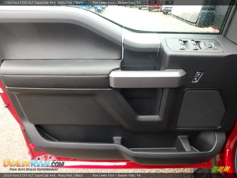 Door Panel of 2019 Ford F150 XLT SuperCab 4x4 Photo #14