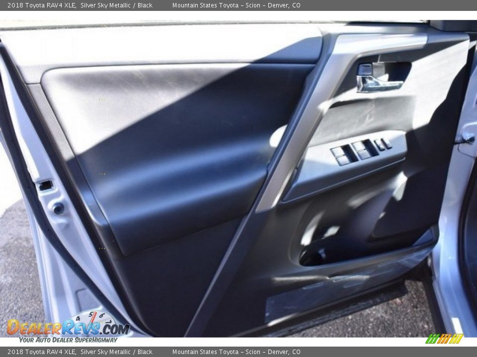 2018 Toyota RAV4 XLE Silver Sky Metallic / Black Photo #20
