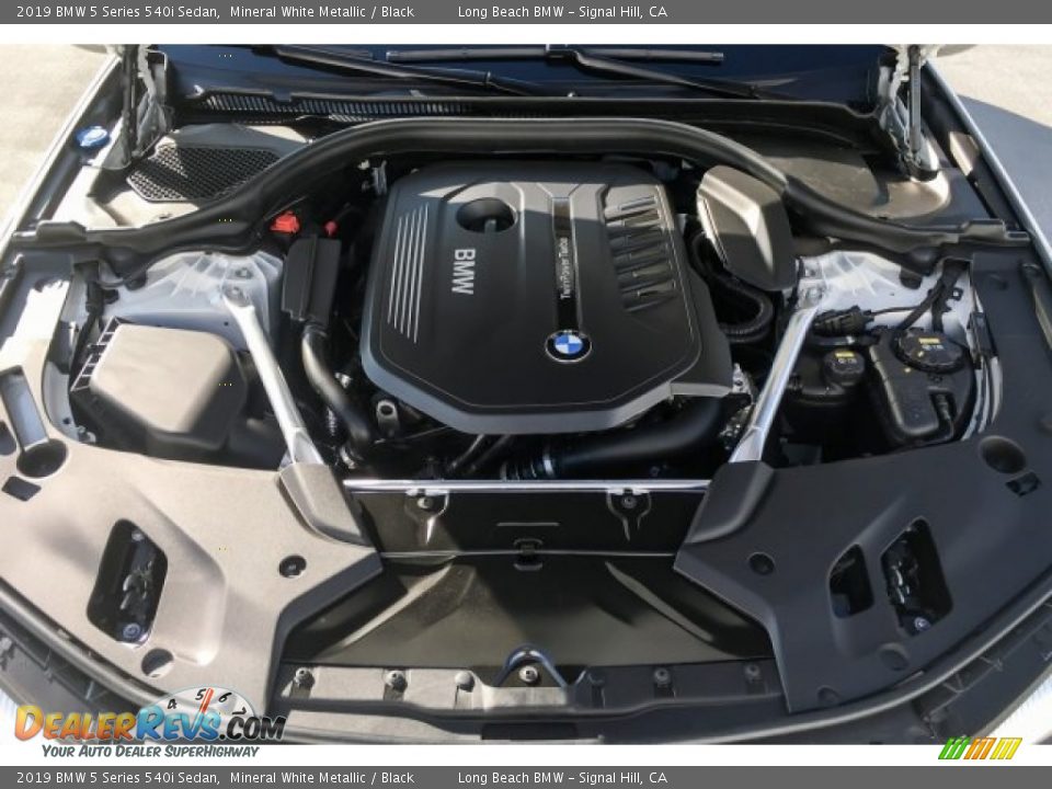 2019 BMW 5 Series 540i Sedan Mineral White Metallic / Black Photo #8