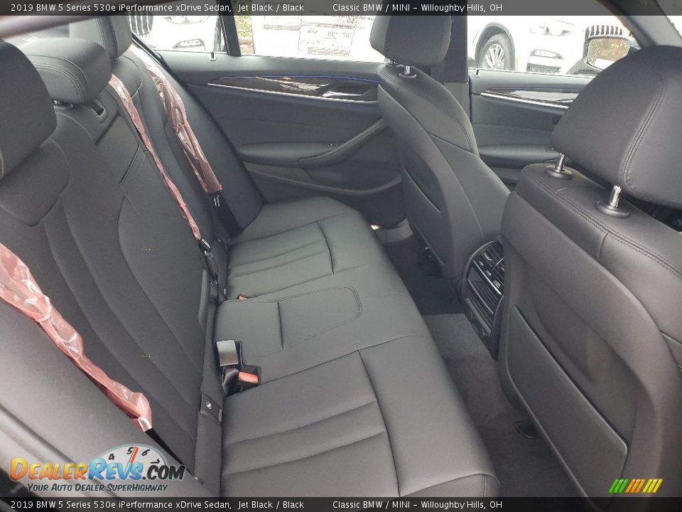 Rear Seat of 2019 BMW 5 Series 530e iPerformance xDrive Sedan Photo #5