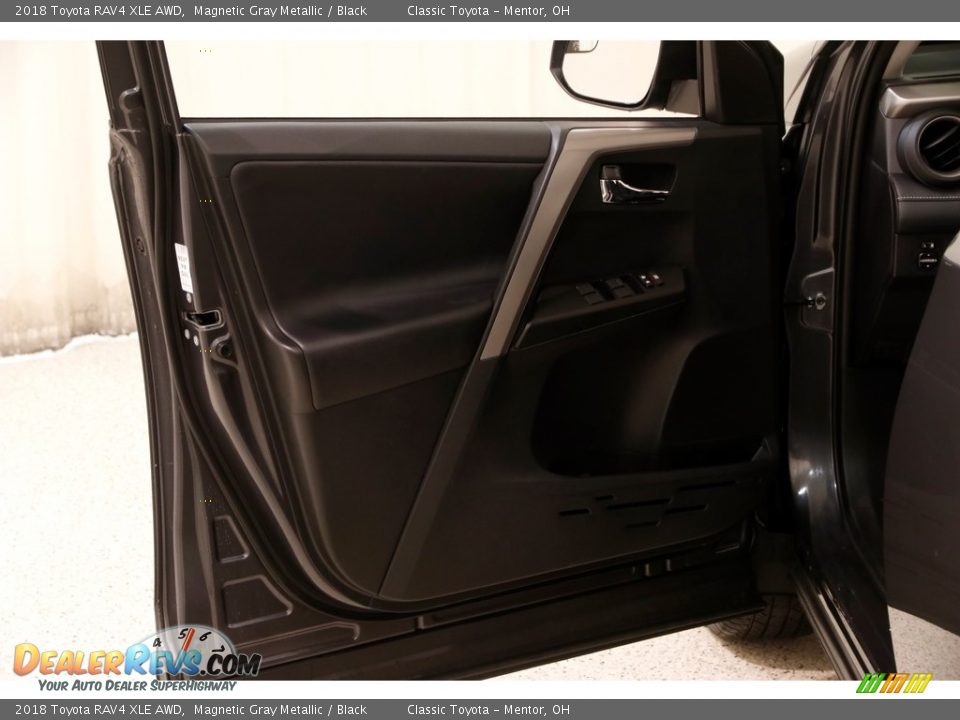 2018 Toyota RAV4 XLE AWD Magnetic Gray Metallic / Black Photo #4