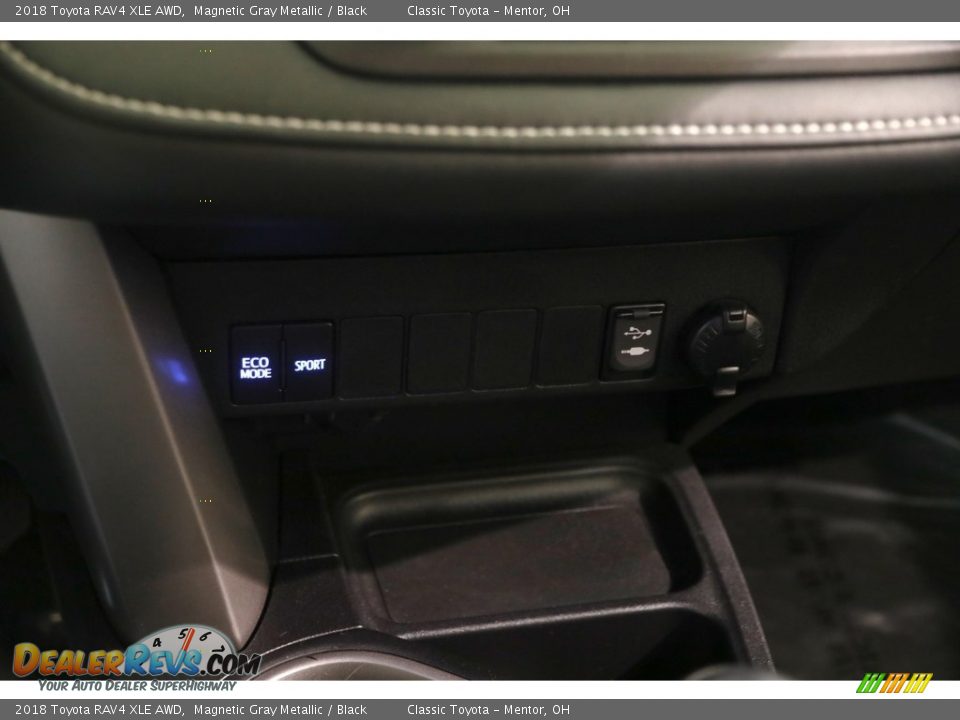 2018 Toyota RAV4 XLE AWD Magnetic Gray Metallic / Black Photo #12