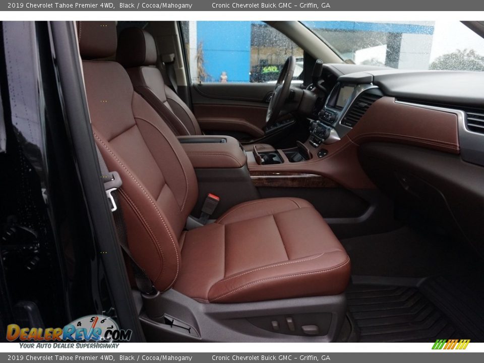 Front Seat of 2019 Chevrolet Tahoe Premier 4WD Photo #17