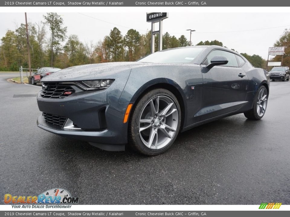 Front 3/4 View of 2019 Chevrolet Camaro LT Coupe Photo #3