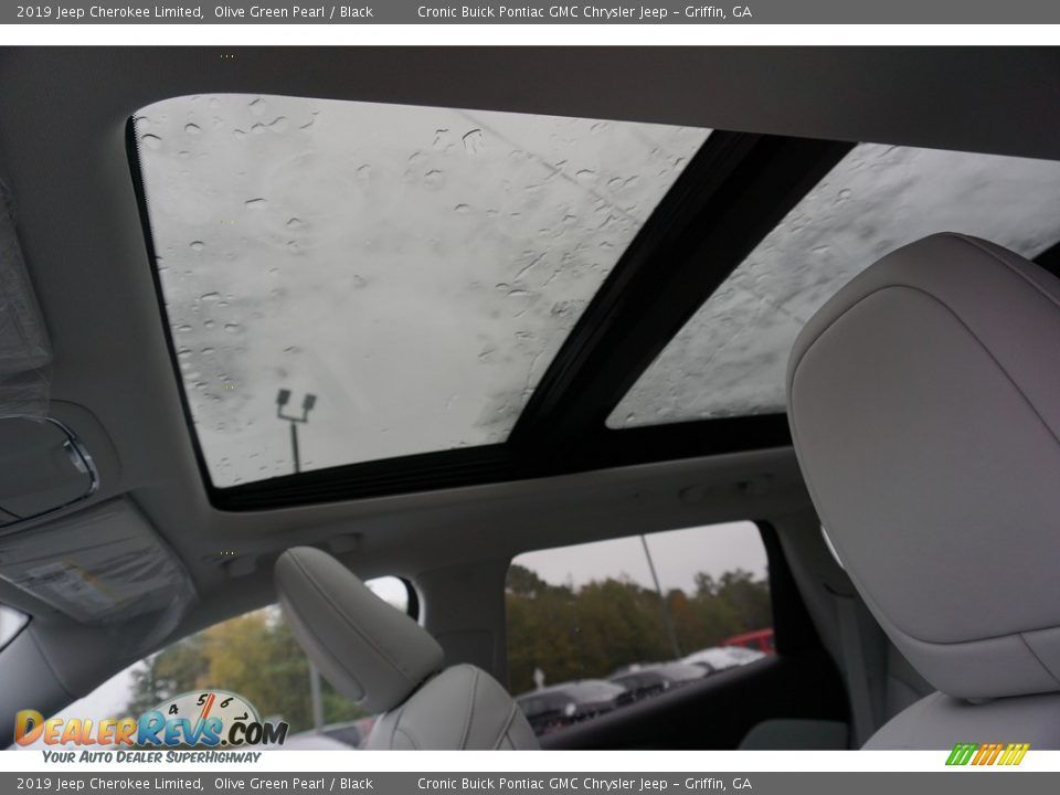 Sunroof of 2019 Jeep Cherokee Limited Photo #6