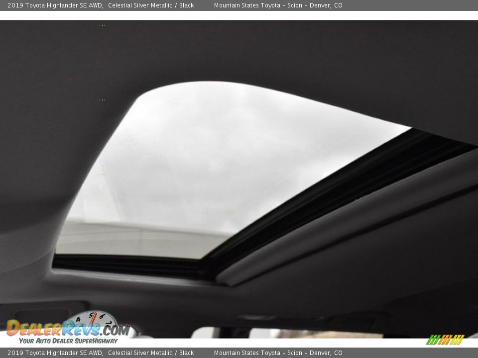 2019 Toyota Highlander SE AWD Celestial Silver Metallic / Black Photo #9