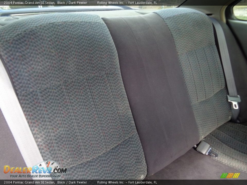 2004 Pontiac Grand Am SE Sedan Black / Dark Pewter Photo #14