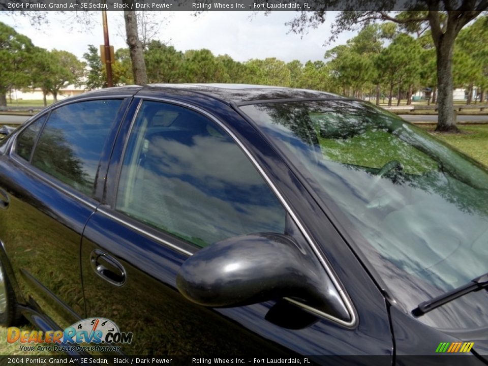 2004 Pontiac Grand Am SE Sedan Black / Dark Pewter Photo #21