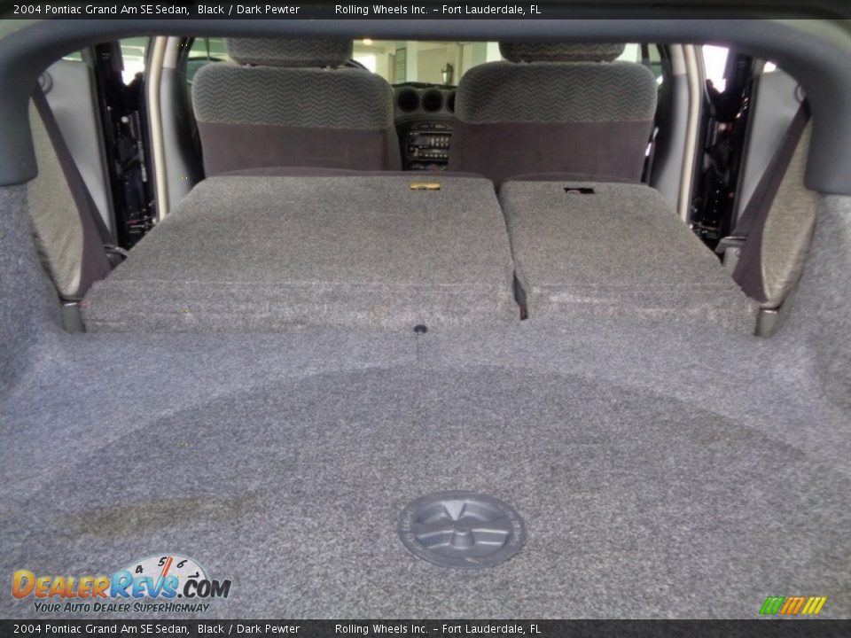 2004 Pontiac Grand Am SE Sedan Black / Dark Pewter Photo #29