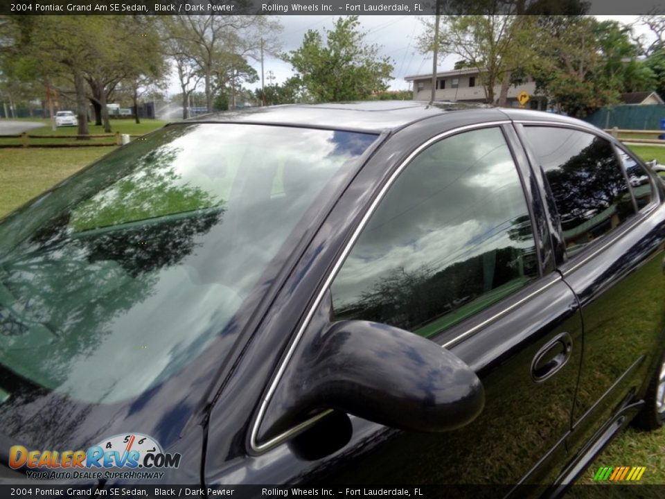 2004 Pontiac Grand Am SE Sedan Black / Dark Pewter Photo #33