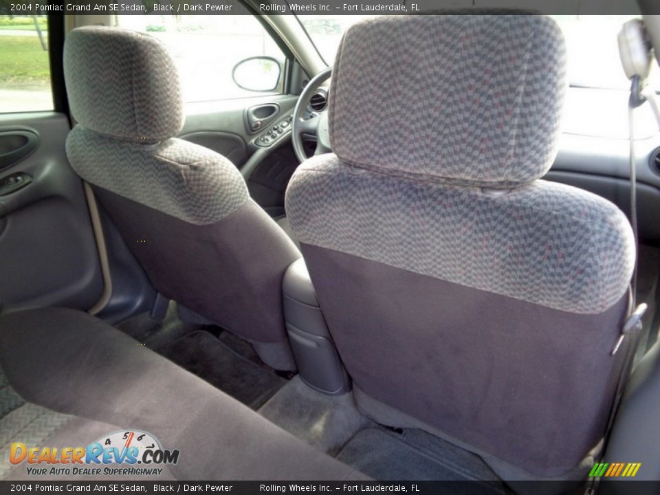 2004 Pontiac Grand Am SE Sedan Black / Dark Pewter Photo #34