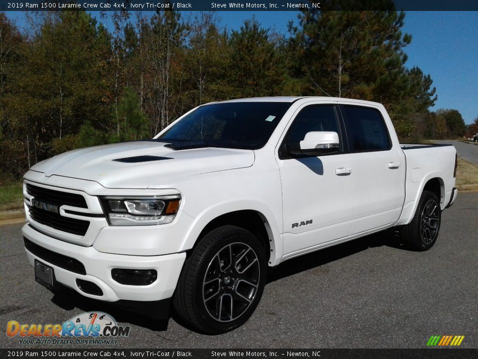 2019 Ram 1500 Laramie Crew Cab 4x4 Ivory Tri–Coat / Black Photo #2
