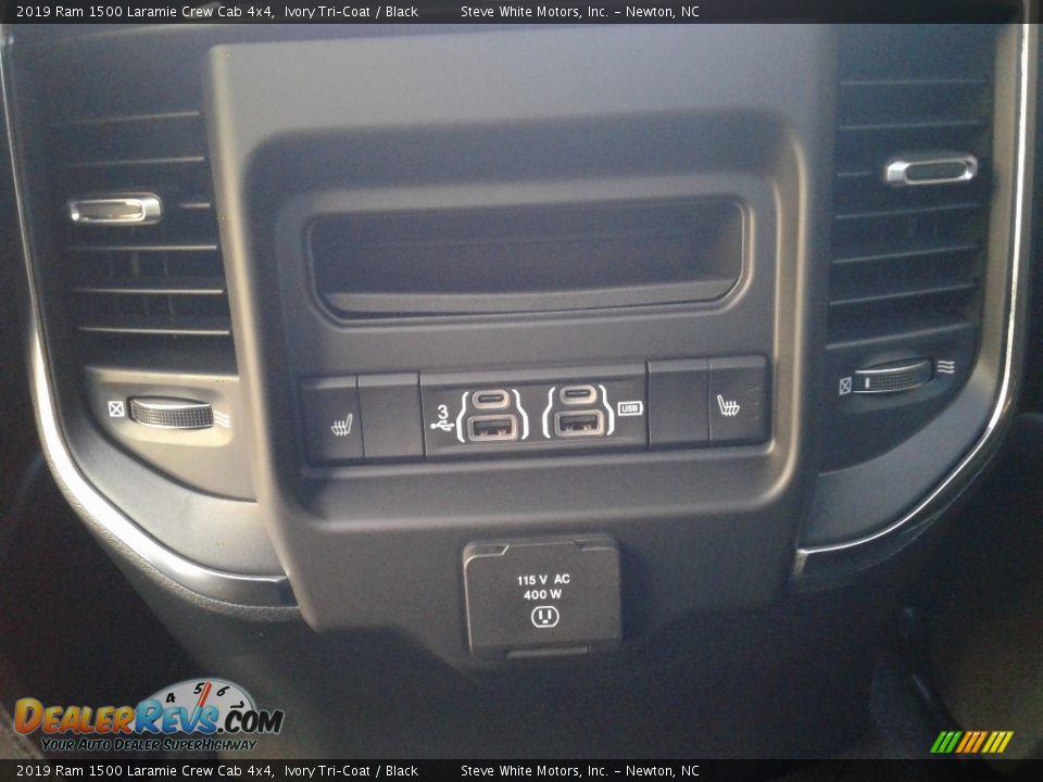 2019 Ram 1500 Laramie Crew Cab 4x4 Ivory Tri–Coat / Black Photo #14