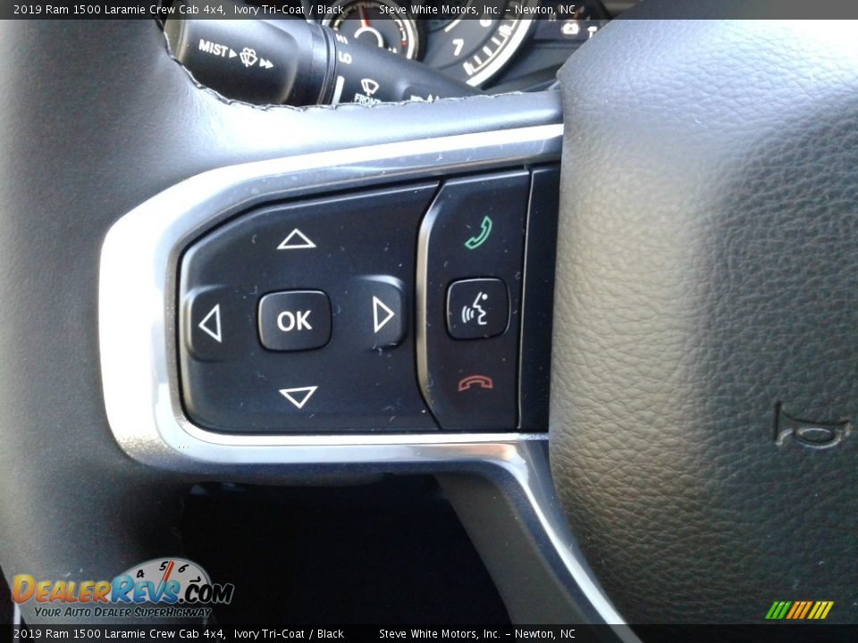 2019 Ram 1500 Laramie Crew Cab 4x4 Ivory Tri–Coat / Black Photo #19