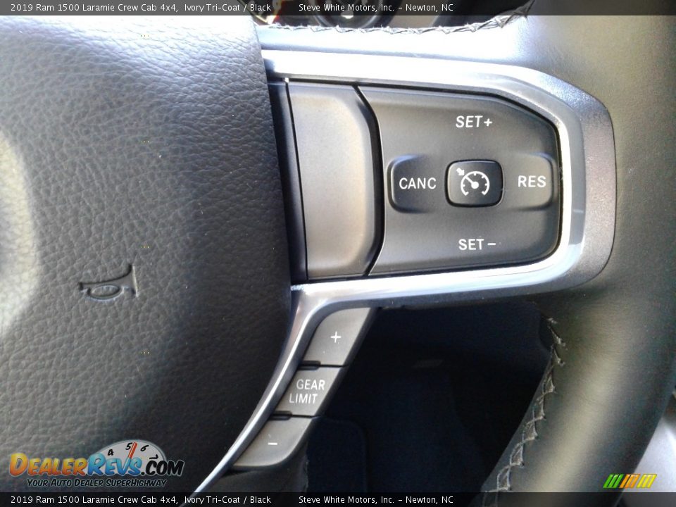 2019 Ram 1500 Laramie Crew Cab 4x4 Ivory Tri–Coat / Black Photo #20