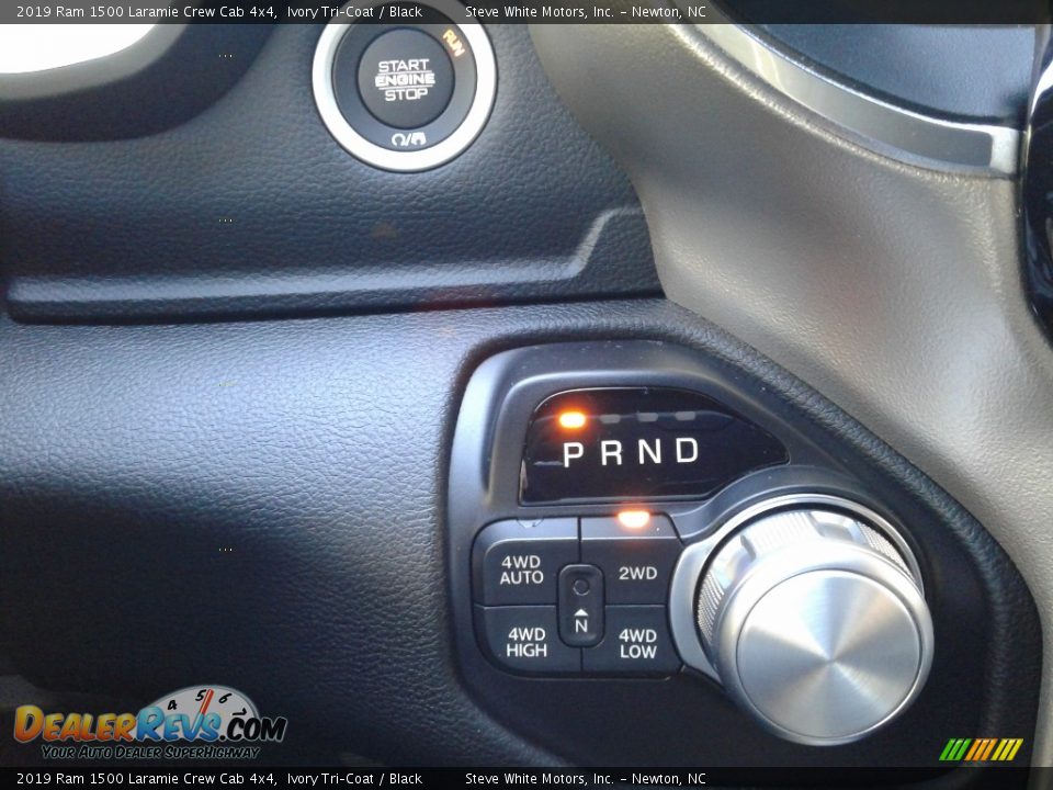 2019 Ram 1500 Laramie Crew Cab 4x4 Ivory Tri–Coat / Black Photo #29