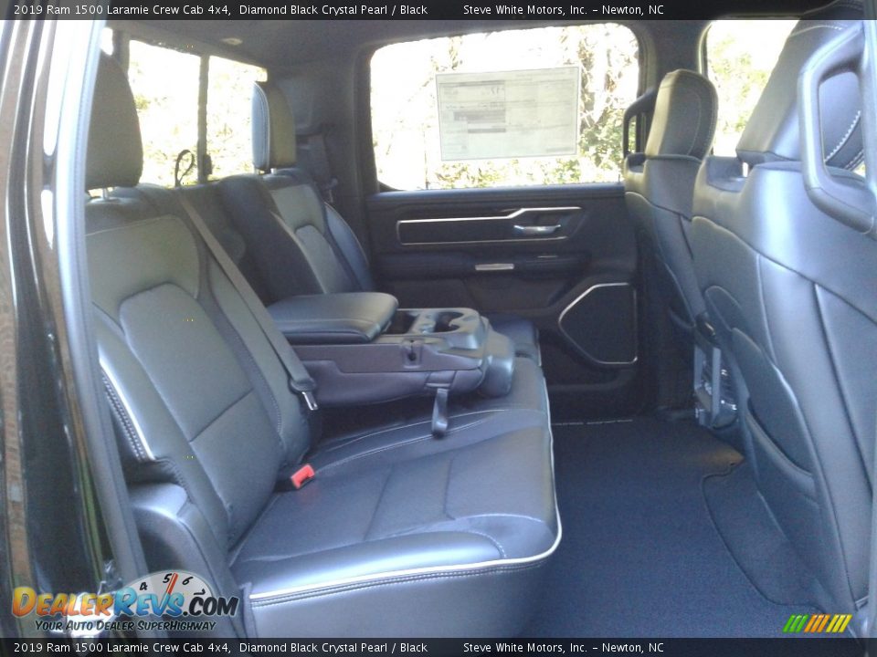 2019 Ram 1500 Laramie Crew Cab 4x4 Diamond Black Crystal Pearl / Black Photo #15