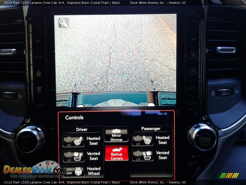 2019 Ram 1500 Laramie Crew Cab 4x4 Diamond Black Crystal Pearl / Black Photo #24