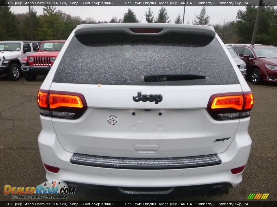 2019 Jeep Grand Cherokee STR 4x4 Ivory 3-Coat / Sepia/Black Photo #5