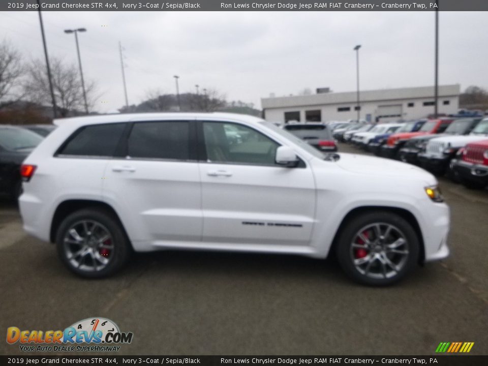 2019 Jeep Grand Cherokee STR 4x4 Ivory 3-Coat / Sepia/Black Photo #7