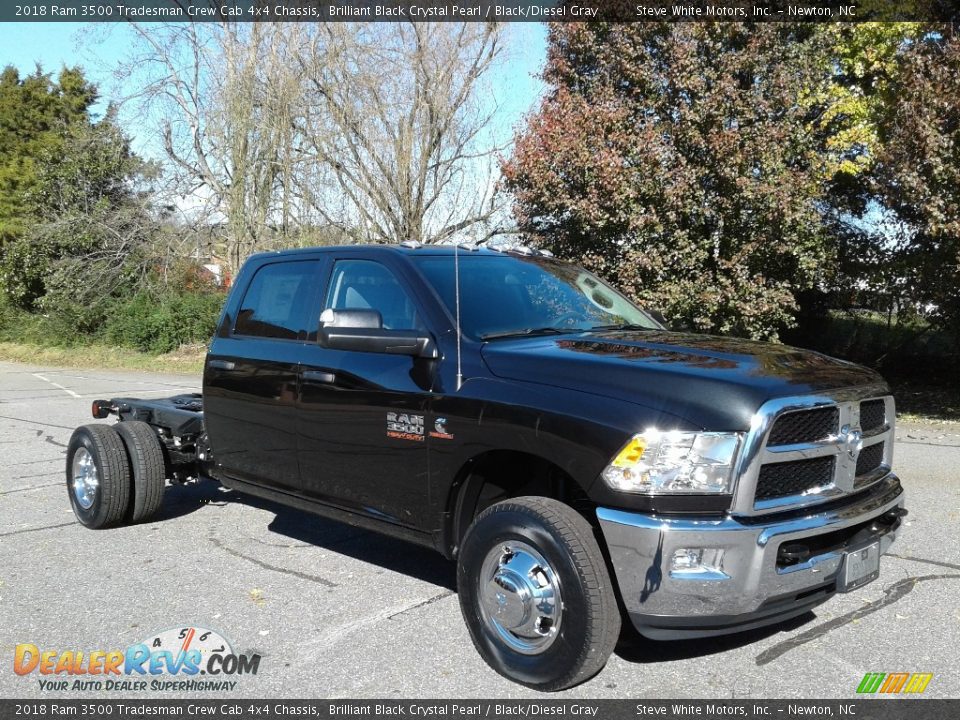 2018 Ram 3500 Tradesman Crew Cab 4x4 Chassis Brilliant Black Crystal Pearl / Black/Diesel Gray Photo #4