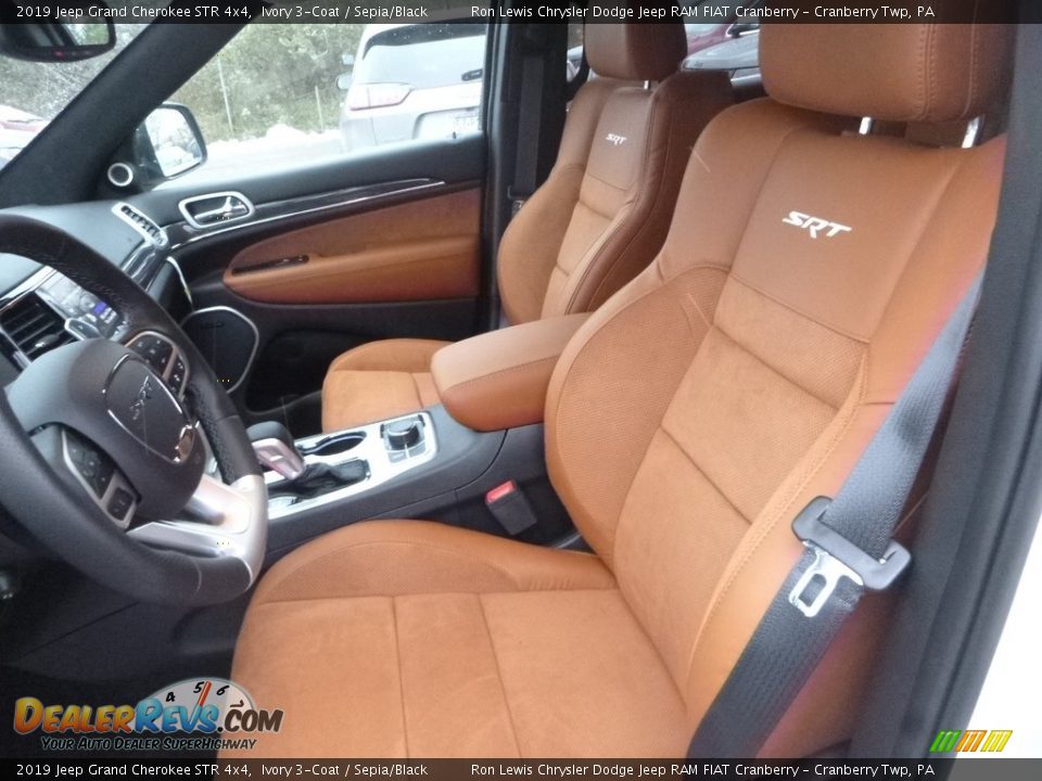 Sepia/Black Interior - 2019 Jeep Grand Cherokee STR 4x4 Photo #15