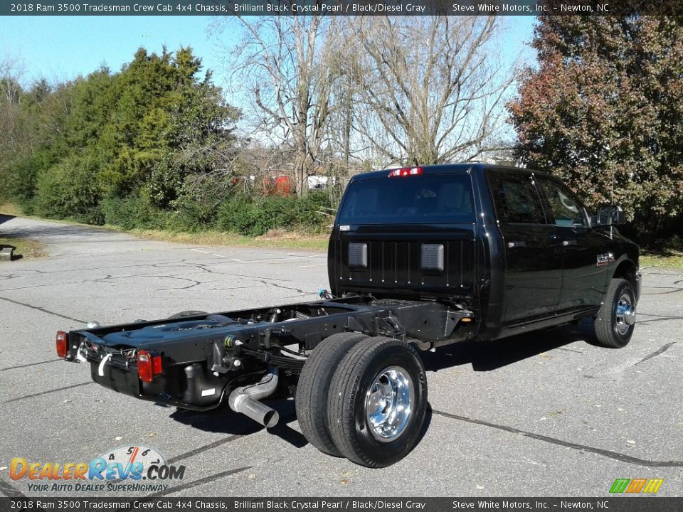 2018 Ram 3500 Tradesman Crew Cab 4x4 Chassis Brilliant Black Crystal Pearl / Black/Diesel Gray Photo #6