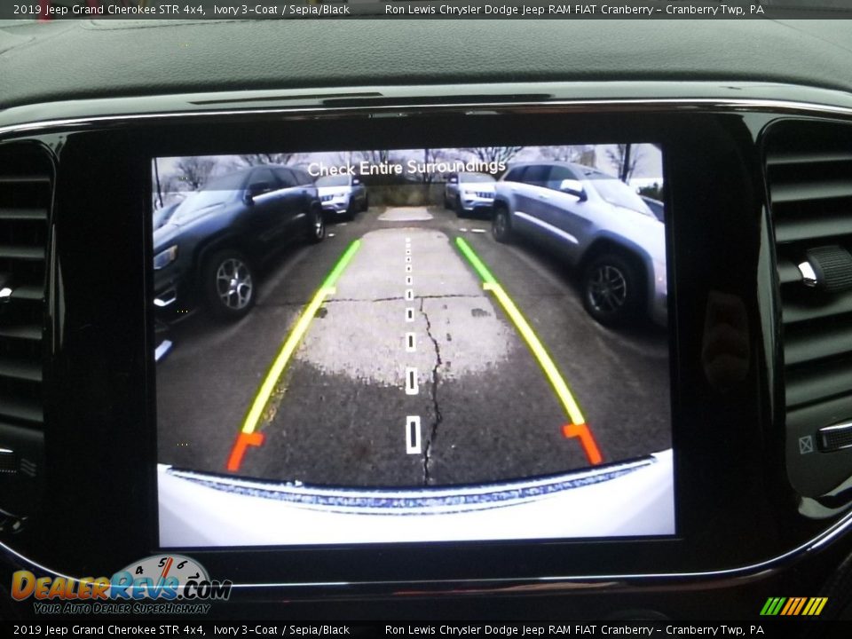 Controls of 2019 Jeep Grand Cherokee STR 4x4 Photo #19