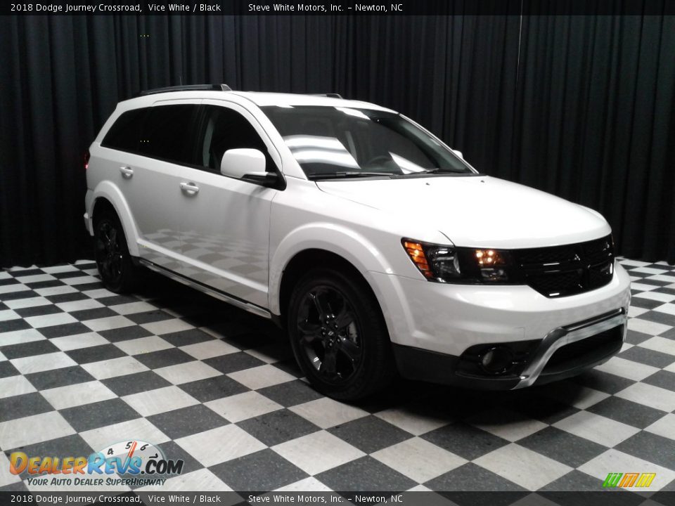 2018 Dodge Journey Crossroad Vice White / Black Photo #4