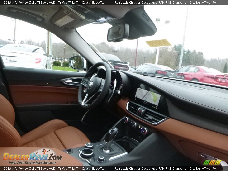 2019 Alfa Romeo Giulia Ti Sport AWD Trofeo White Tri-Coat / Black/Tan Photo #15