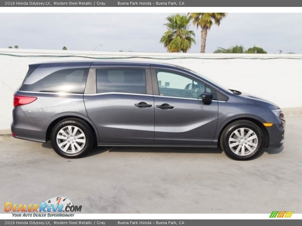 2019 Honda Odyssey LX Modern Steel Metallic / Gray Photo #5