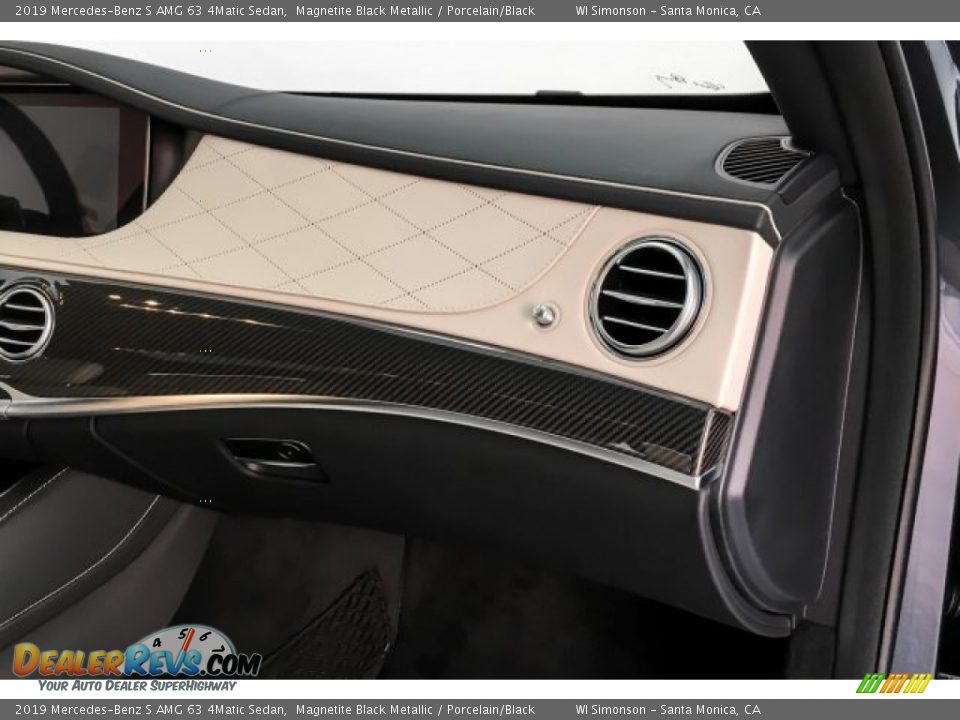 Dashboard of 2019 Mercedes-Benz S AMG 63 4Matic Sedan Photo #29