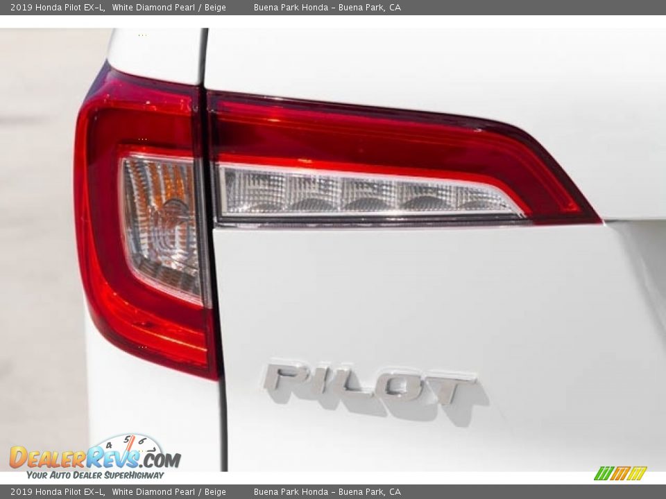 2019 Honda Pilot EX-L White Diamond Pearl / Beige Photo #8