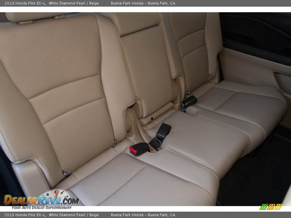 2019 Honda Pilot EX-L White Diamond Pearl / Beige Photo #32