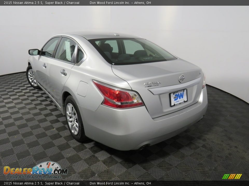 2015 Nissan Altima 2.5 S Super Black / Charcoal Photo #12
