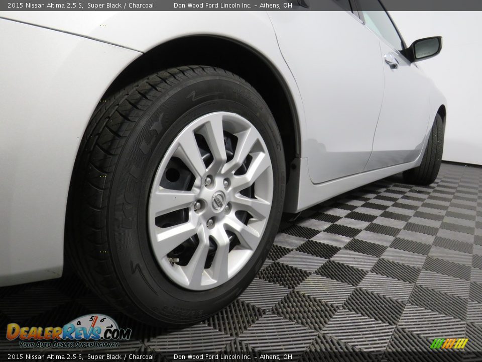 2015 Nissan Altima 2.5 S Super Black / Charcoal Photo #17
