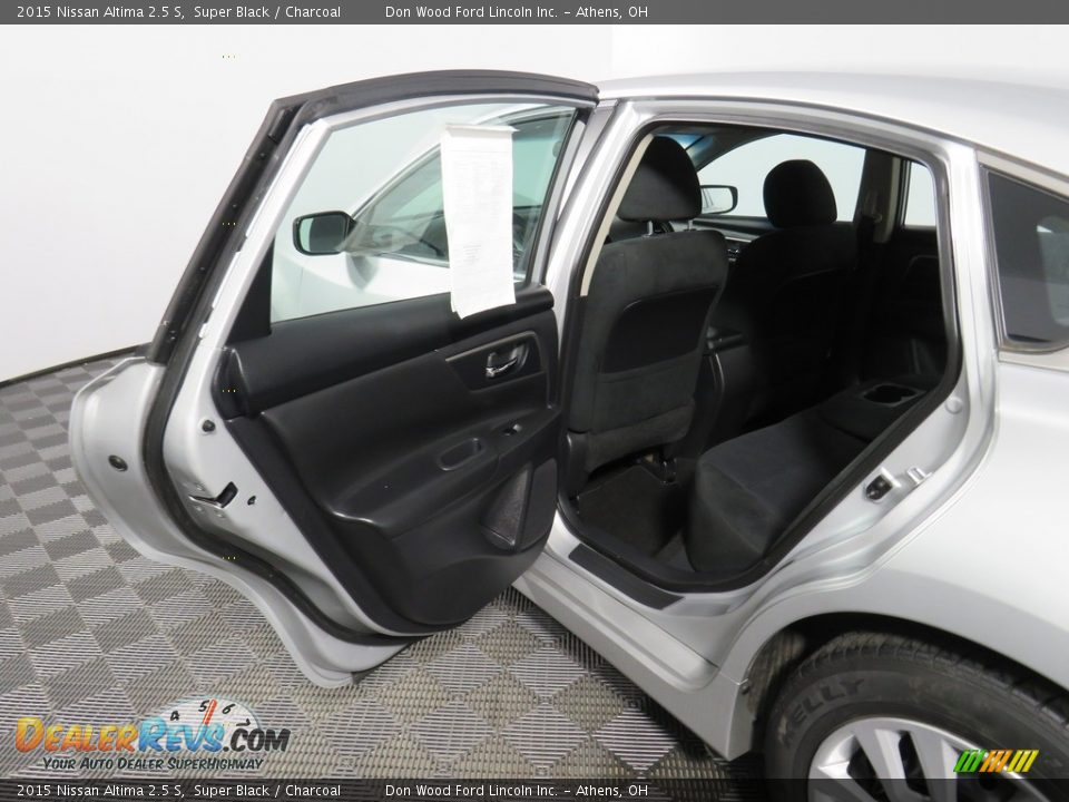 2015 Nissan Altima 2.5 S Super Black / Charcoal Photo #22