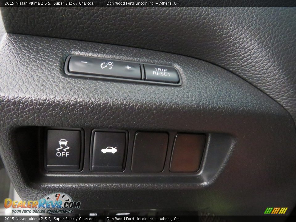2015 Nissan Altima 2.5 S Super Black / Charcoal Photo #31