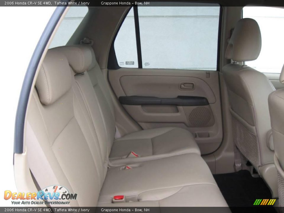 2006 Honda CR-V SE 4WD Taffeta White / Ivory Photo #6