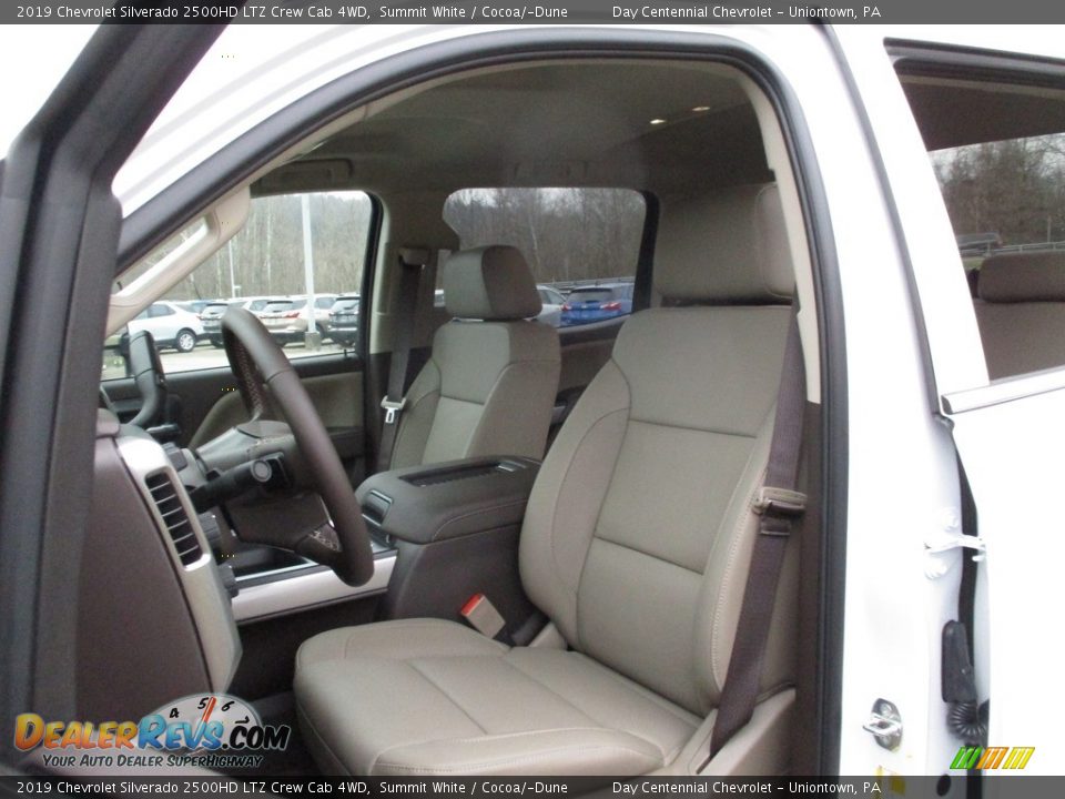Front Seat of 2019 Chevrolet Silverado 2500HD LTZ Crew Cab 4WD Photo #12